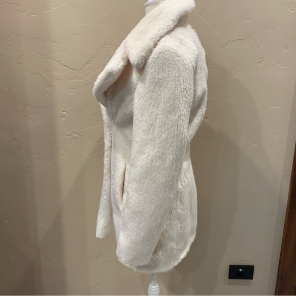 Nonat Luxury Coats "Margot Short Coat", Color: Ivory, Size S - Picture 4 of 11